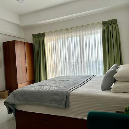 Ocean Breeze Hotel Residencies Britlanka Apartments ネゴンボ エクステリア 写真