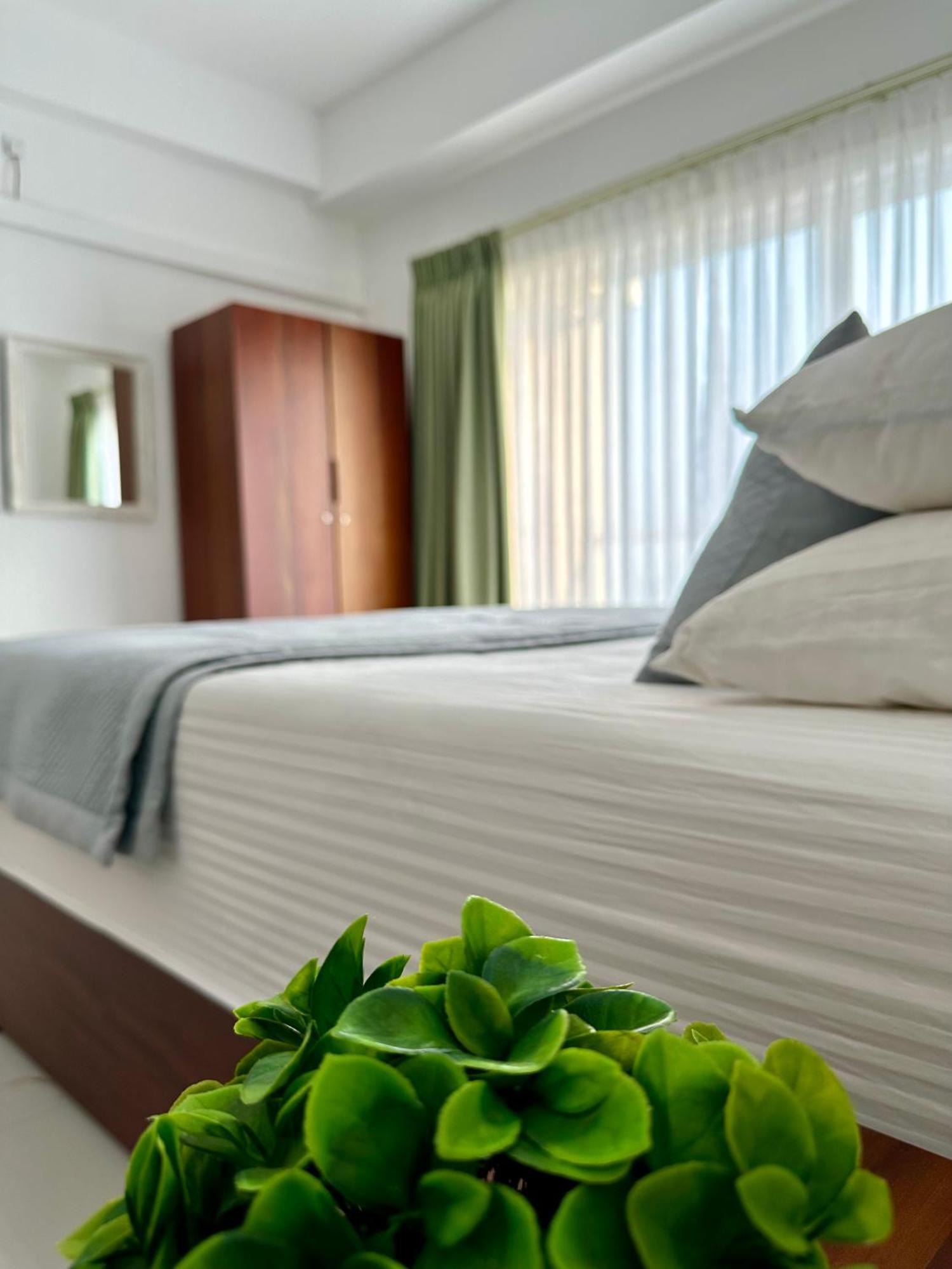 Ocean Breeze Hotel Residencies Britlanka Apartments ネゴンボ エクステリア 写真