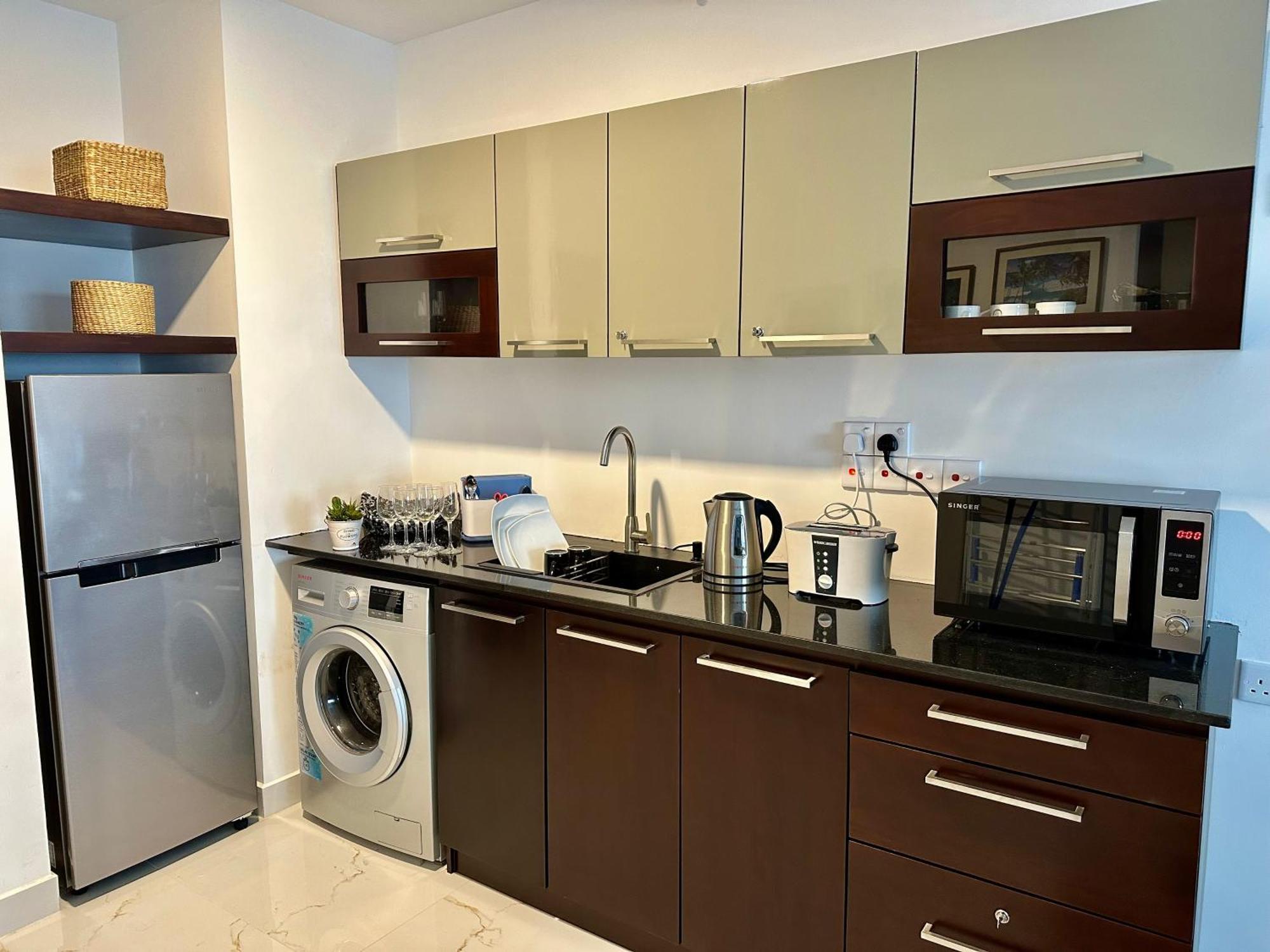 Ocean Breeze Hotel Residencies Britlanka Apartments ネゴンボ エクステリア 写真
