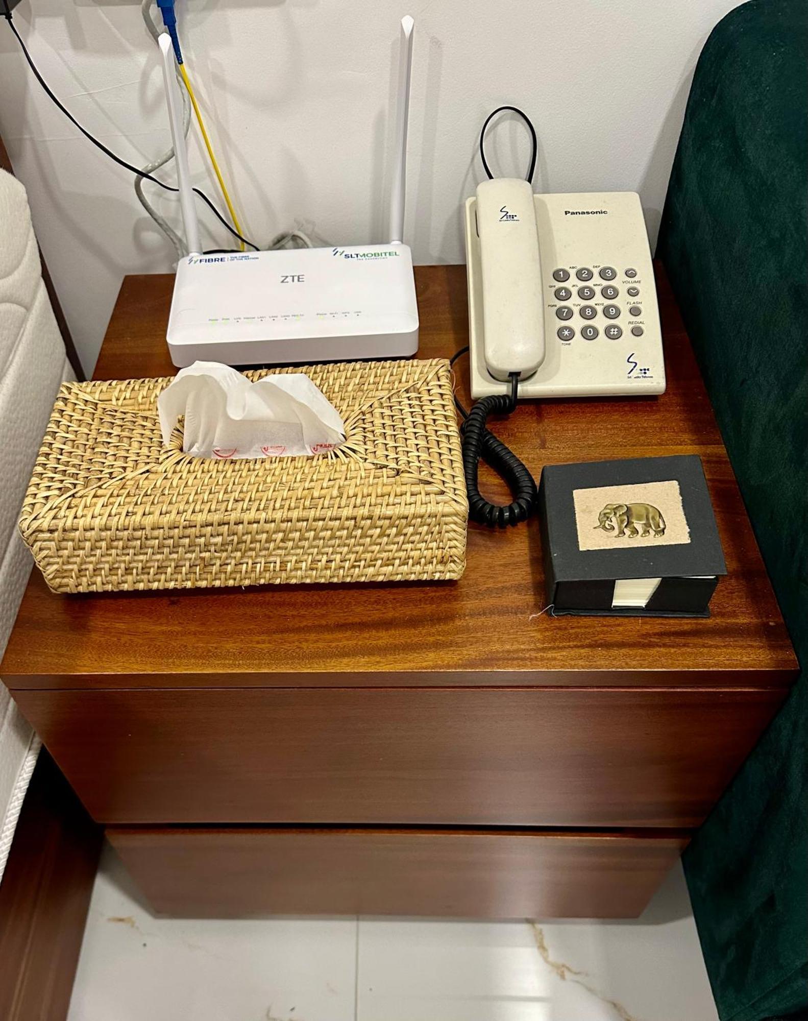 Ocean Breeze Hotel Residencies Britlanka Apartments ネゴンボ エクステリア 写真