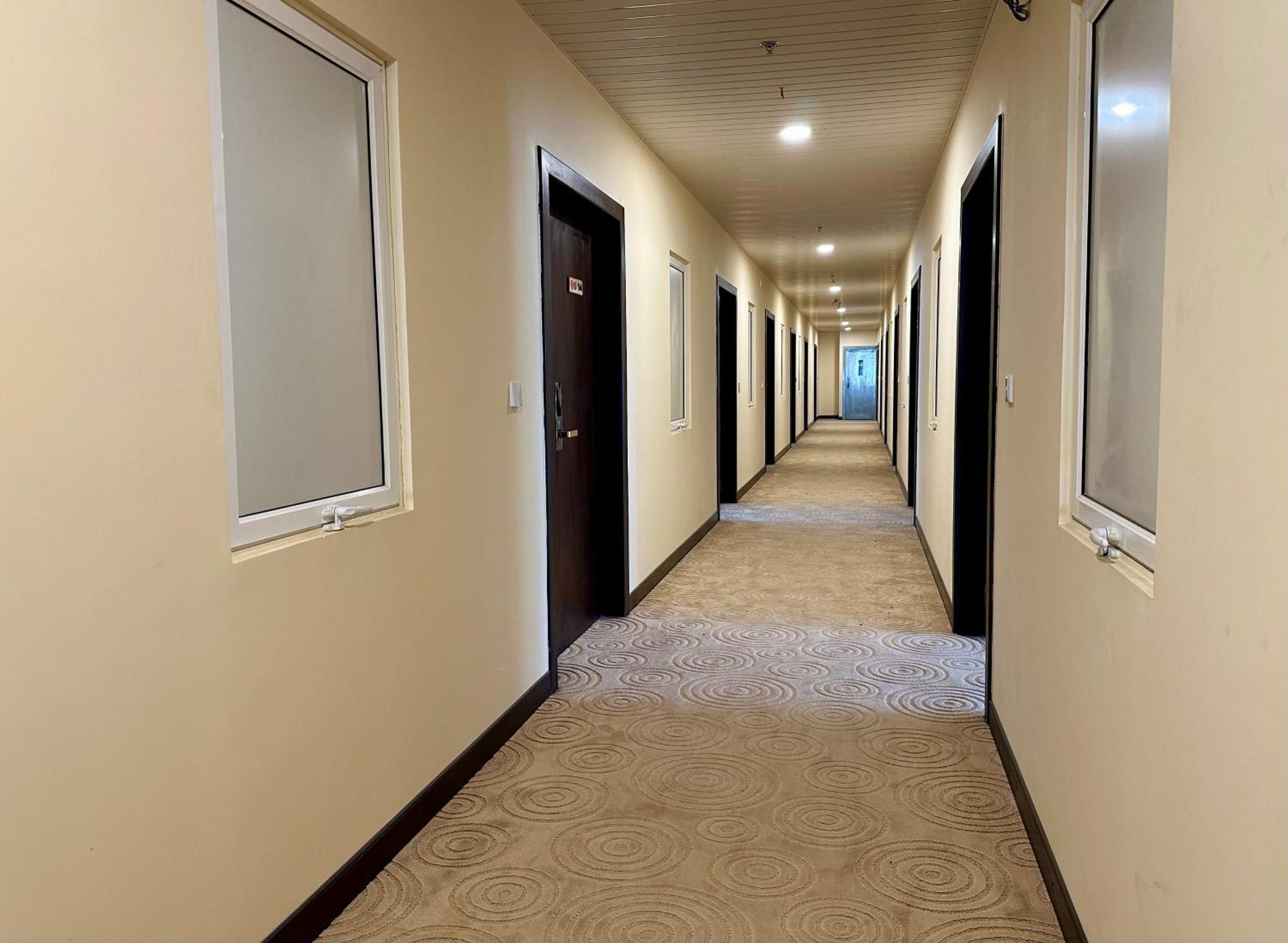 Ocean Breeze Hotel Residencies Britlanka Apartments ネゴンボ エクステリア 写真