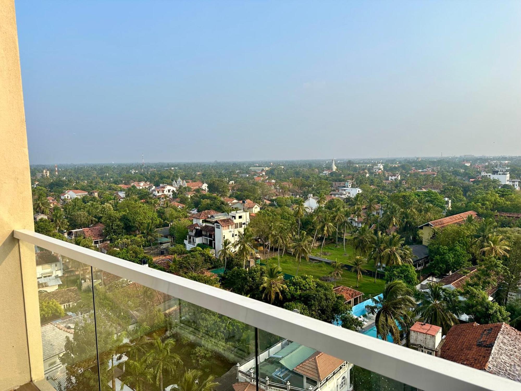 Ocean Breeze Hotel Residencies Britlanka Apartments ネゴンボ エクステリア 写真