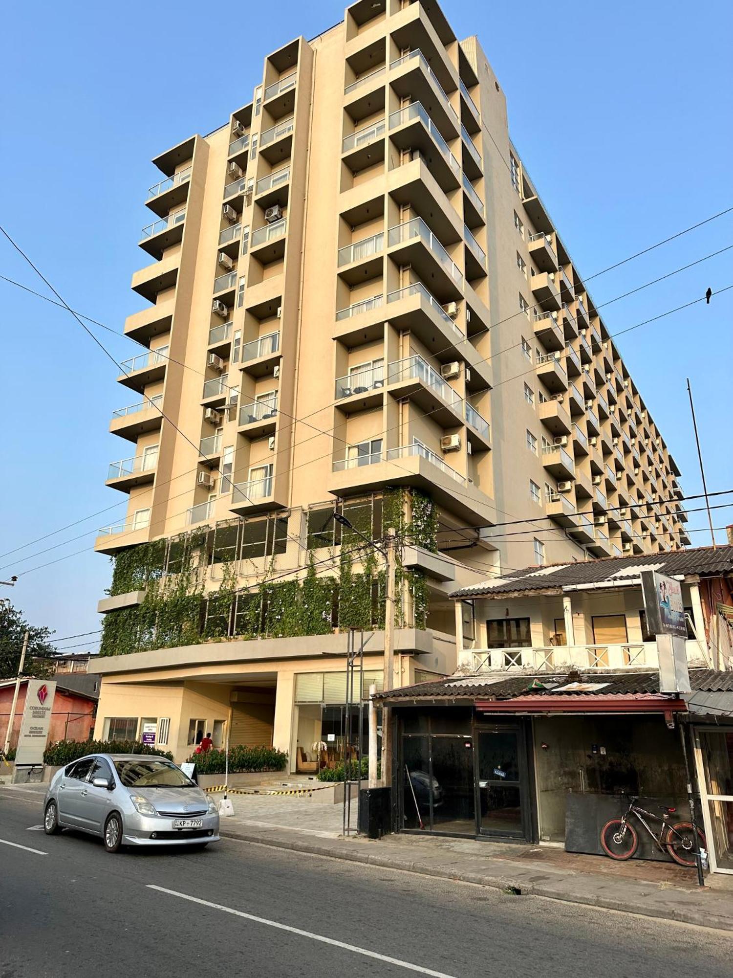 Ocean Breeze Hotel Residencies Britlanka Apartments ネゴンボ エクステリア 写真